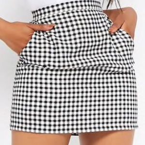 FOREVER 21 GINGHAM MINI SKIRT